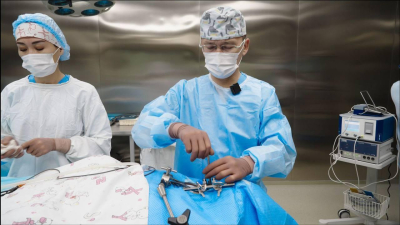 Канада азаматы мойын омыртқасына операция жасату үшін Қазақстанға келді