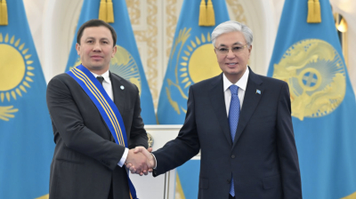 Президент Геннадий Головкинді І дәрежелі «Барыс» орденімен марапаттады (ВИДЕО)