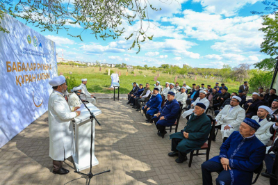 Ақтамақ қалпеге құлпытас орнатылды