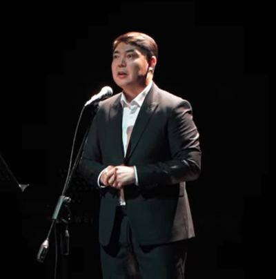 Жалындап келіп жарқырап жүрген өнерпаз