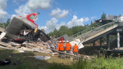 Reuters: Ресейдегі пойыз апатынан 7 адам қаза тауып, 73-і жараланды