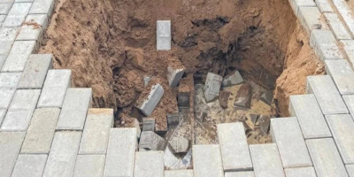 Астанадағы аялдамада жер опырылып, қала тұрғыны зардап шекті