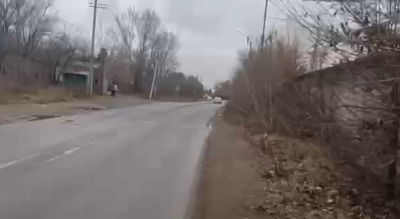 «Тротуарсыз қала»: Степногорск тұрғындары әкімдік жұмысына наразы — ағаштар да заңсыз кесілген