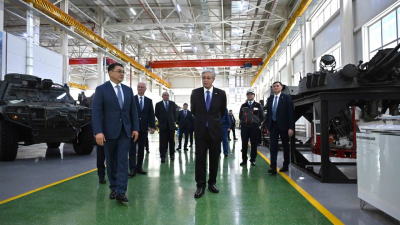 Президент Besqaru зауытымен танысты