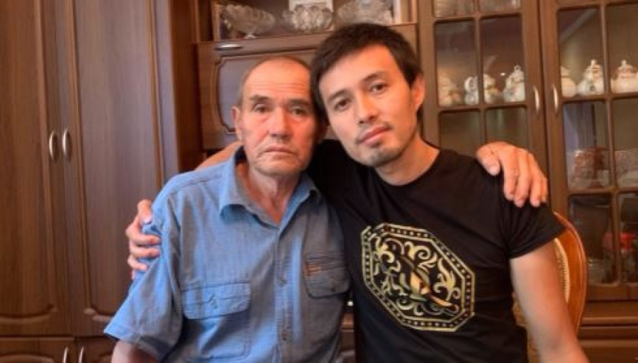 «Енді бәрі жоқ, енді бәрі тоқтады»: Ердос Қанаев әкесін жоқтап жазба жариялады