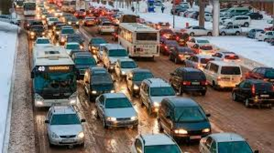 Жеңіс Қасымбек Астанадағы көлік кептелісін жоюдың шешімін айтты