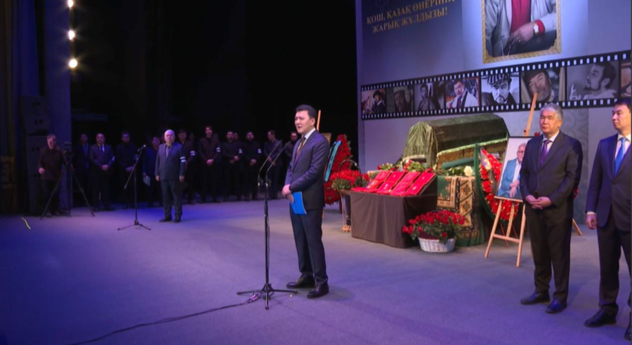 Қазақ елі Асанәлі Әшімовты соңғы сапарға шығарып салды