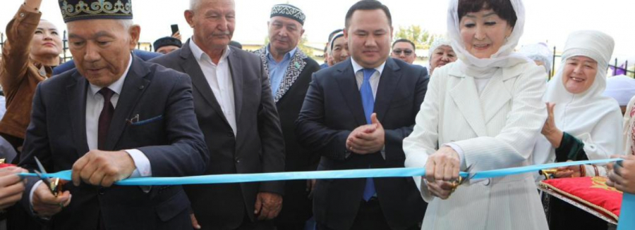 Республика күні Түркістан қаласында жаңа Өнер орталығы ашылды