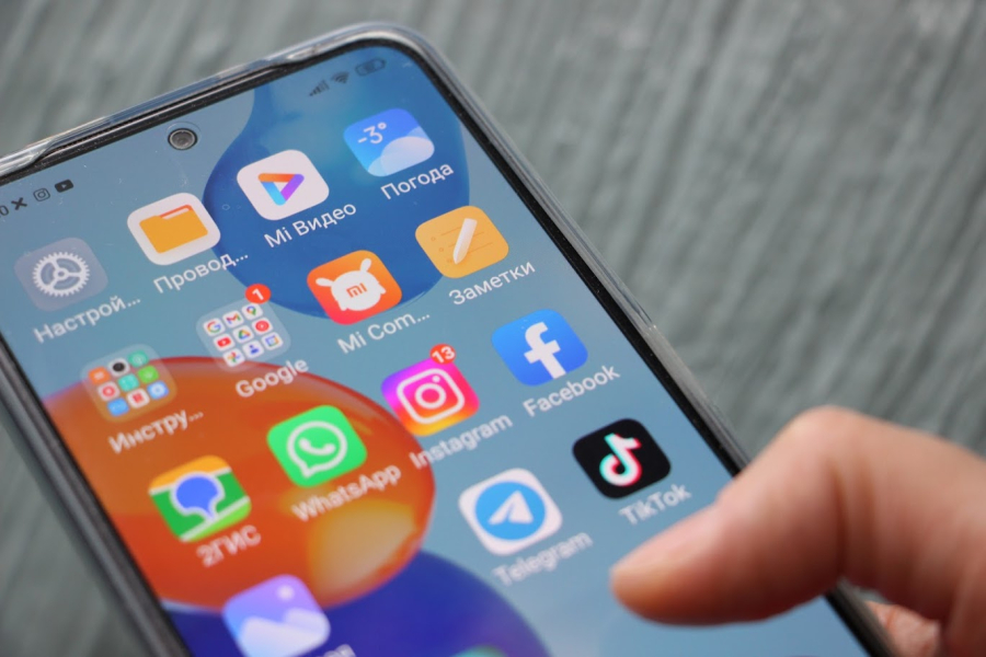 Казахстанцы могут проверить статус верификации своих телефонов по IMEI