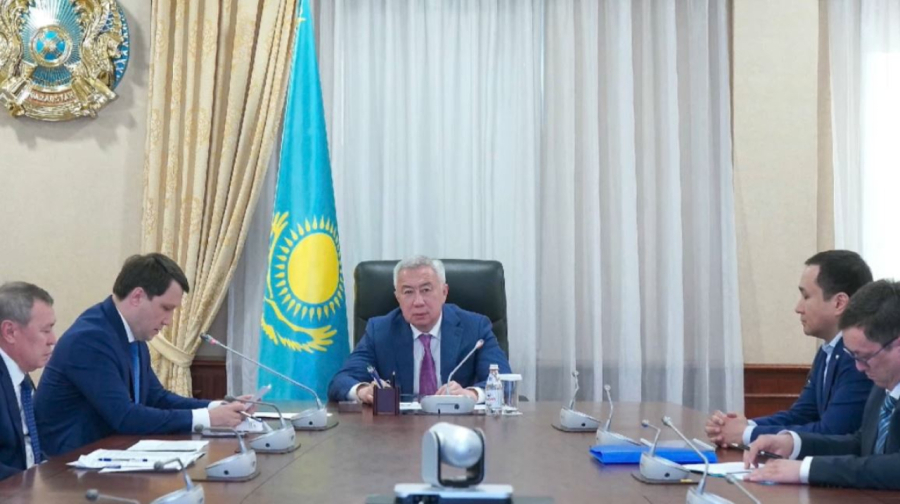 Қазақстанның 12 өңірінде шегірткеге қарсы күрес жүріп жатыр